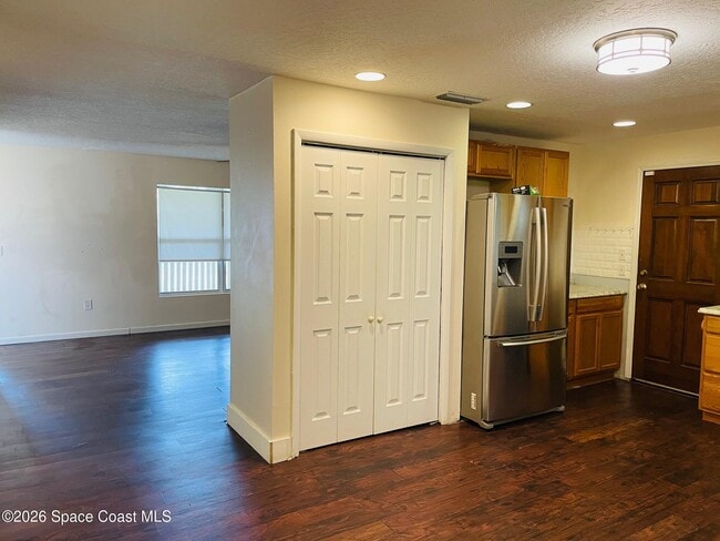 Building Photo - 2235 Macedo Rd NE