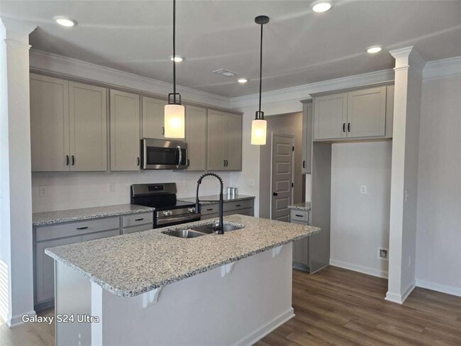 Building Photo - 2625 Ravencliff Dr