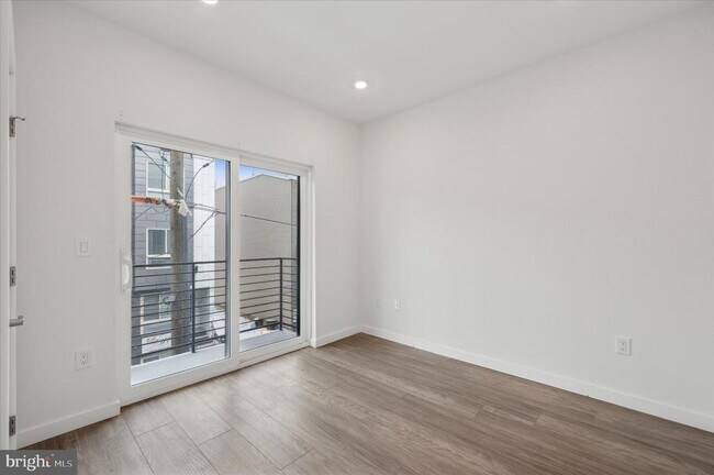 Building Photo - 1617 Ridge Ave