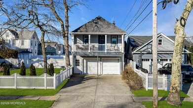 Building Photo - 903 C St