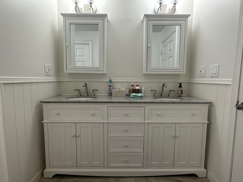 Building Photo - 6 Courtland Dr