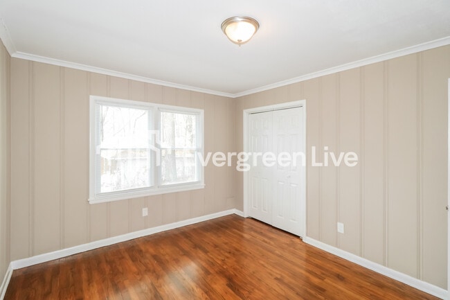 Building Photo - 3398 Scenic Hwy