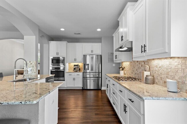 Building Photo - 112 Coral Bean Way