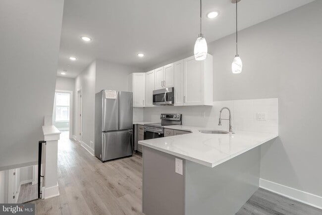 Primary Photo - 5122 Ranstead St
