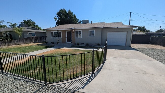 Primary Photo - Immaculate 2 Bedroom 2 Bath Home