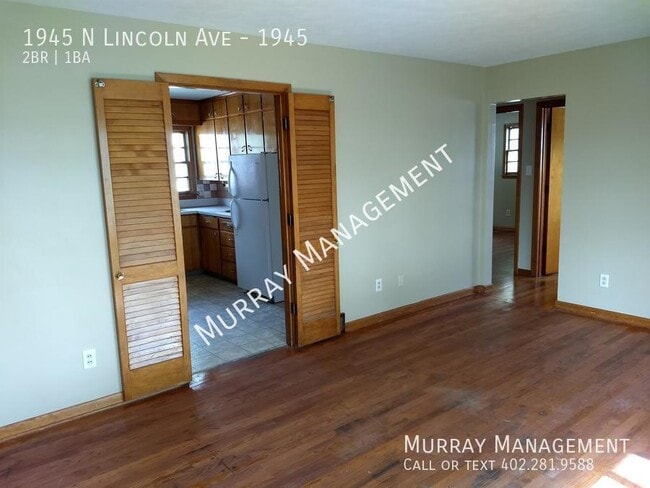 Building Photo - 1945 N Lincoln Ave