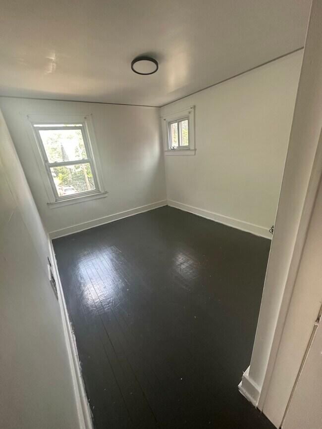 Building Photo - 16171 Santa Rosa Dr