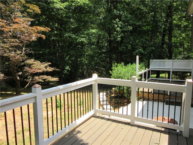Building Photo - 2254 Post Oak Dr