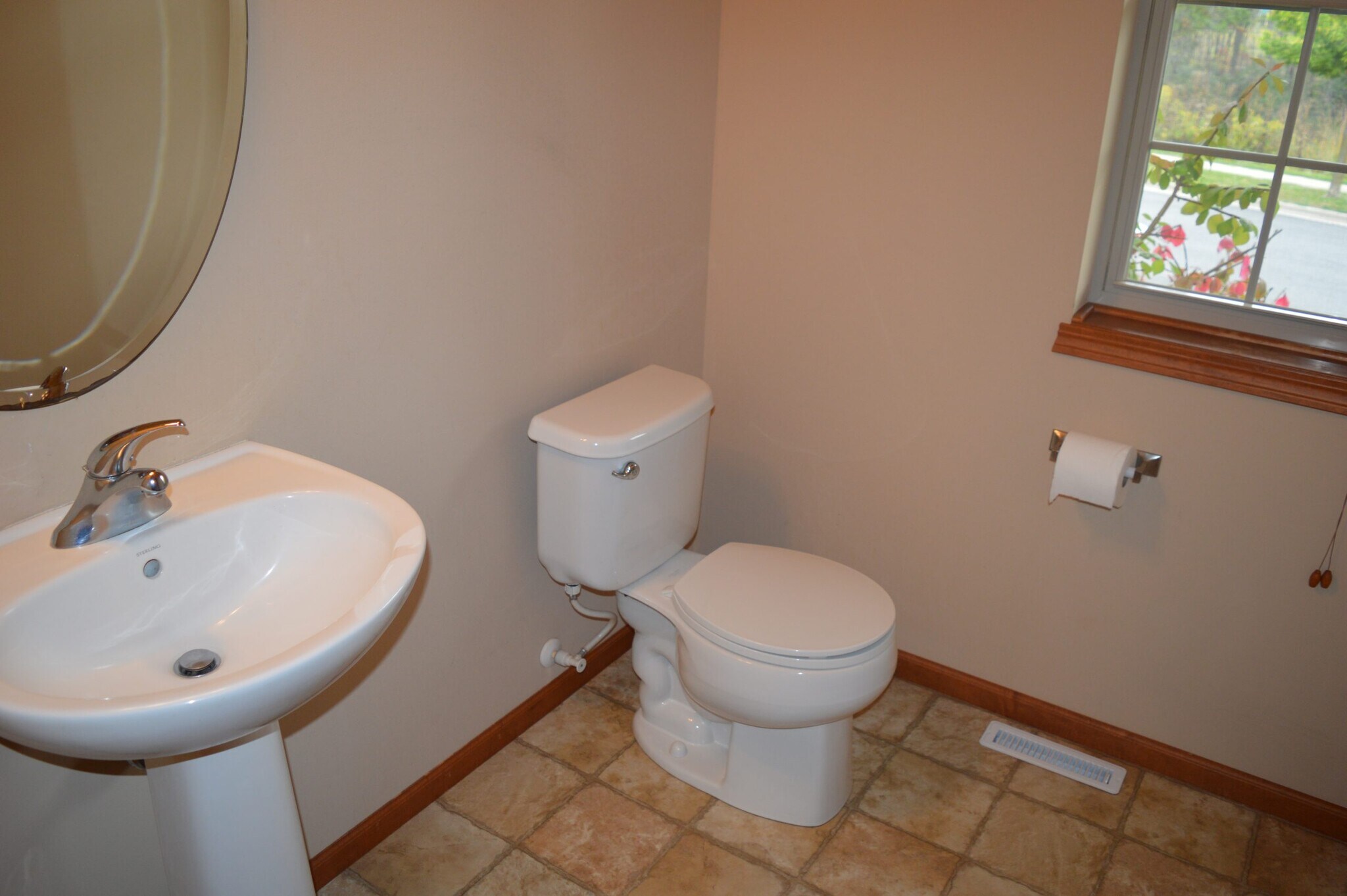 Building Photo - 708 Sundance Dr