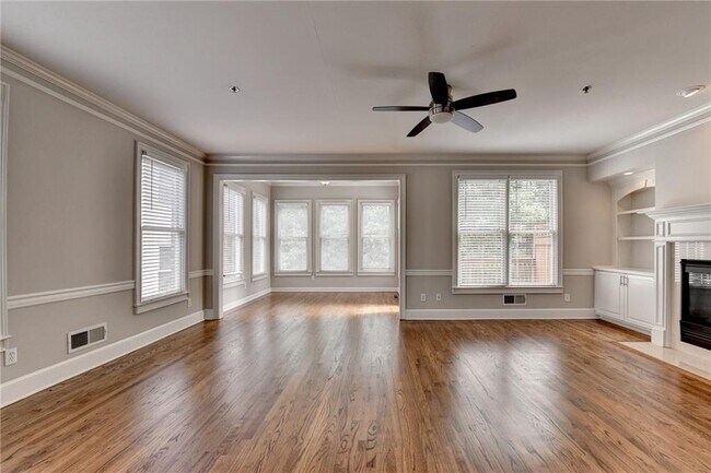 Building Photo - 486 Vinings Estates Dr SE