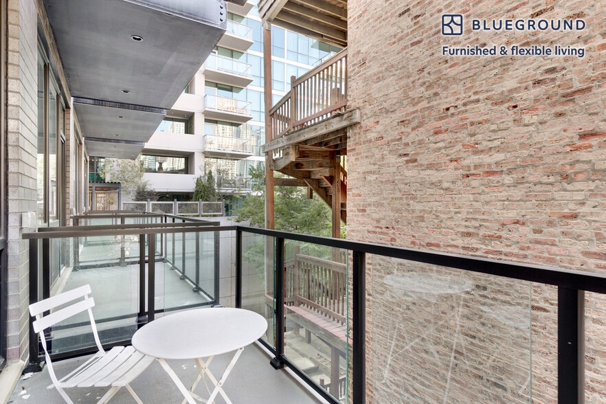 Building Photo - 812 W Adams St