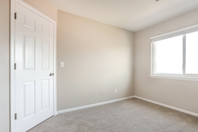 Building Photo - 4072 N Ensenada St