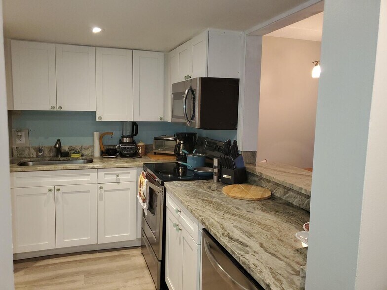 Building Photo - 4500 N Flagler Dr