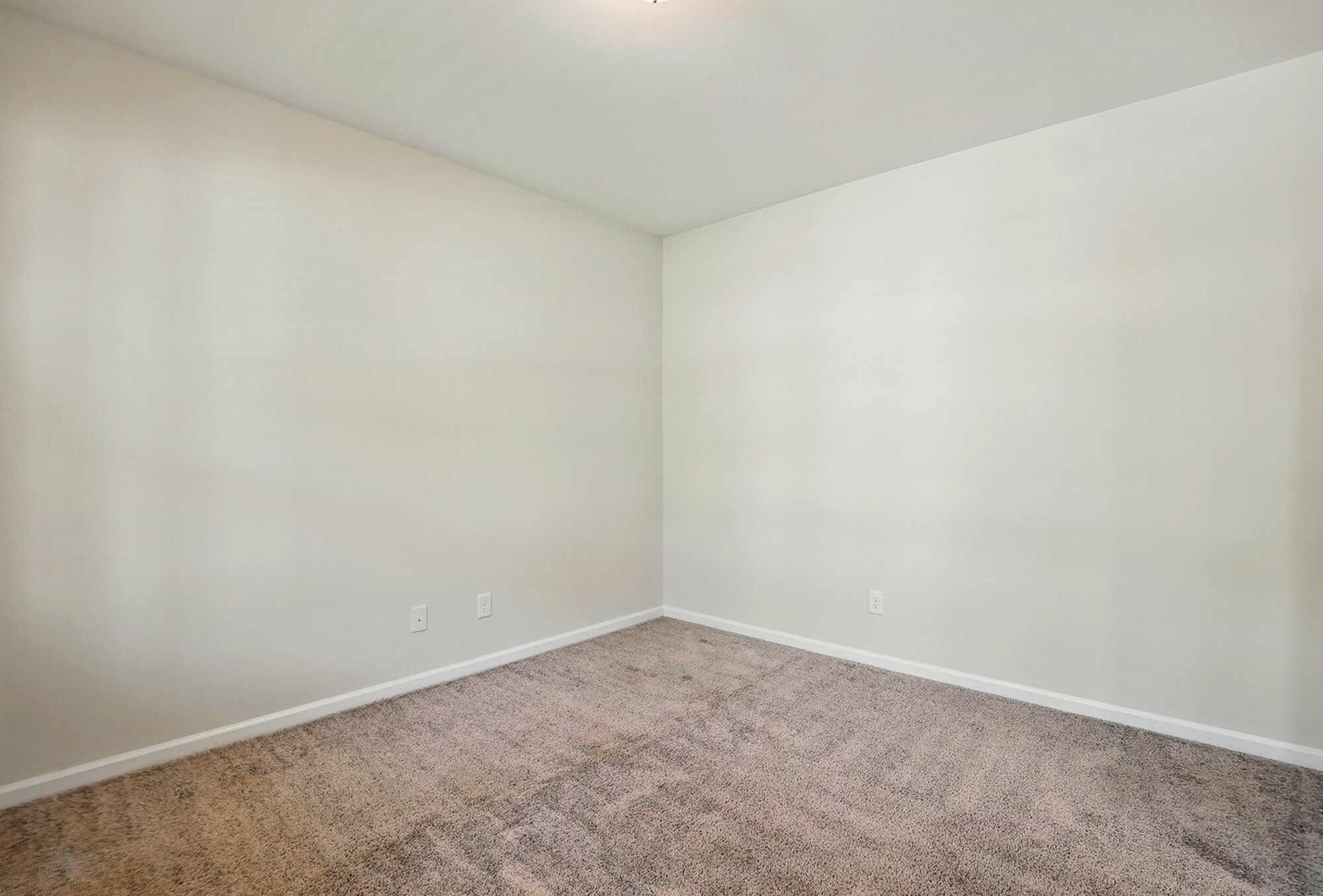 Building Photo - Room in House on Creek Bend Edge Ct
