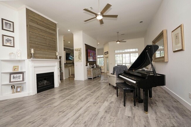 Building Photo - 83 Azure Pl