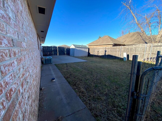 Building Photo - 3 br, 2 bath House - 3908 Western Heights Ave
