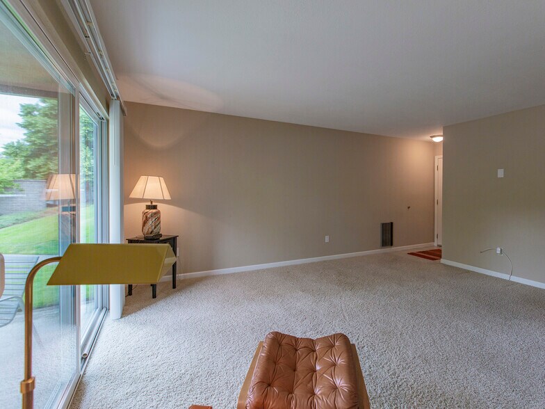 Entry Room - 9455 SW 146th Terrace