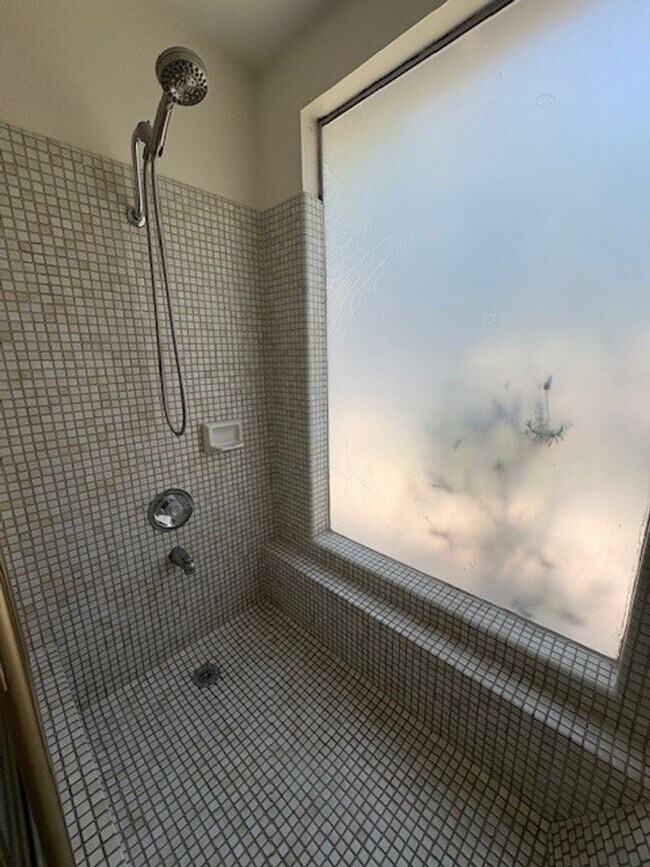 Building Photo - Welcome to your dream home in beautiful Th...