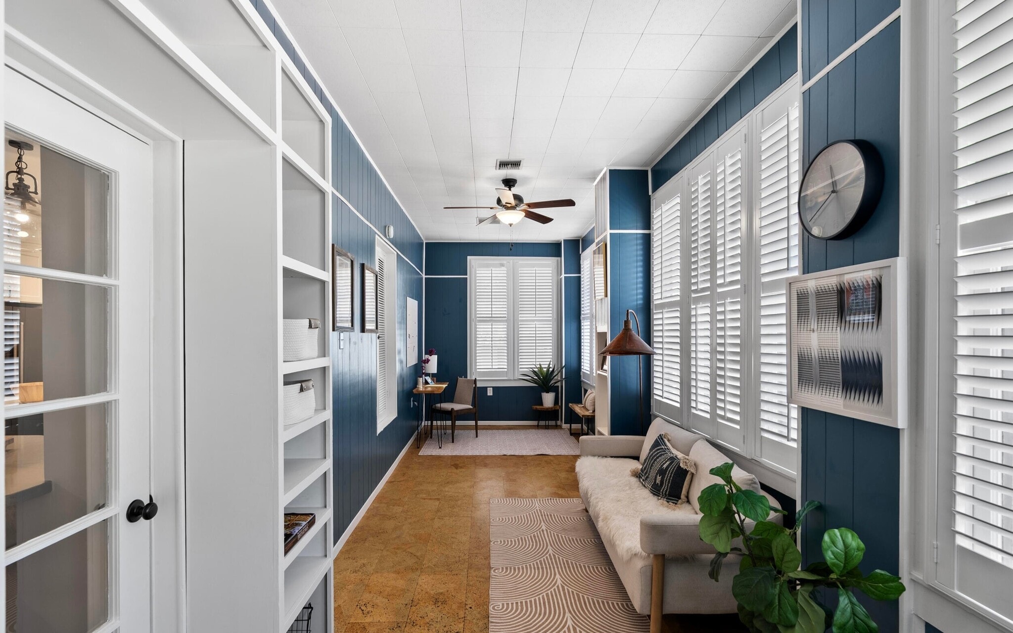 Side Room - 245 E University Blvd