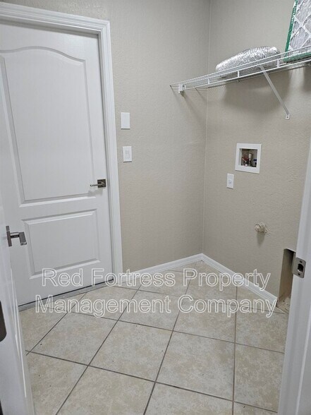 Building Photo - 1108 NW 21st Pl