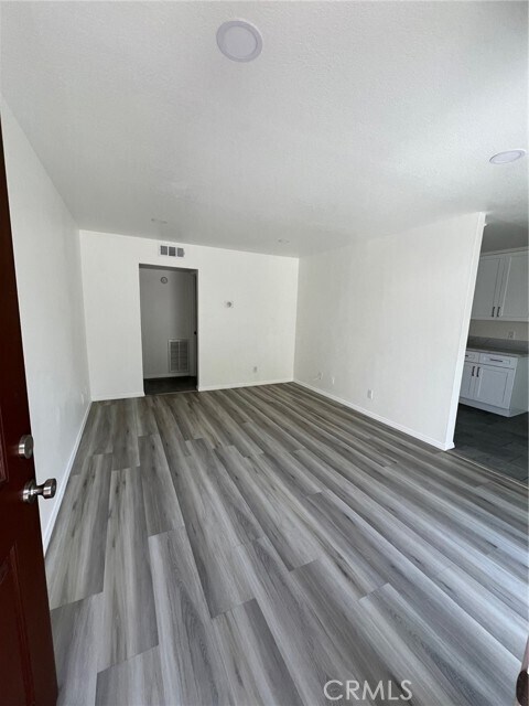 Building Photo - 7039 Remmet Ave