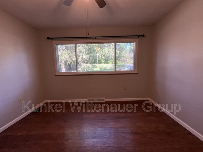 Building Photo - 1724 McClintock Ave