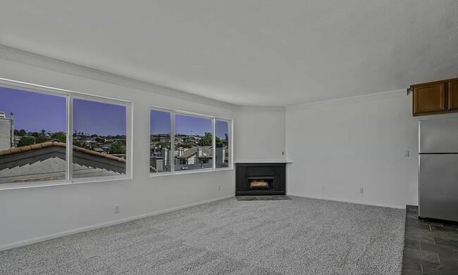Primary Photo - 860 Turquoise St