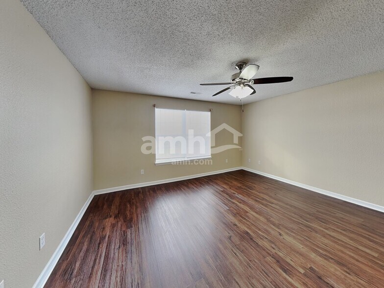 Building Photo - 1783 Blue Lake Dr