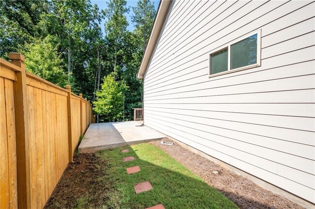 Building Photo - 5745 Pickens Garden Ln