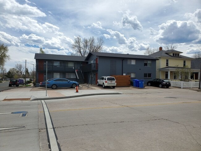 Building Photo - 341 N Garfield Ave