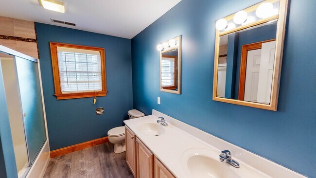 Building Photo - Beautiful Spacious Single-Family Home in Beaver Hills | 8-bed 3.5-bath