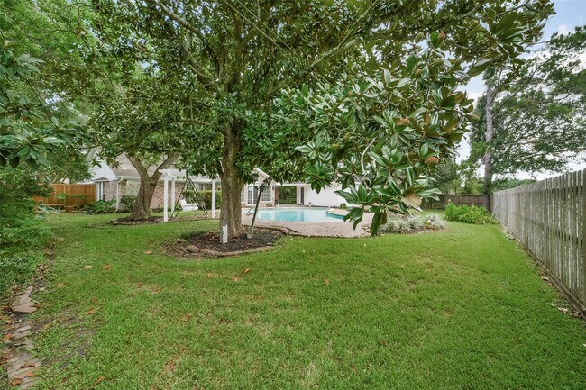Building Photo - 110 Hillcrest Dr