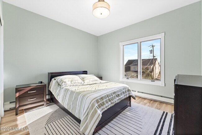 Building Photo - 3456 E Thistle Ave