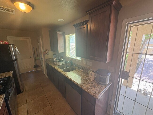 Building Photo - HOME FOR RENT IN ANTHONY TEXAS