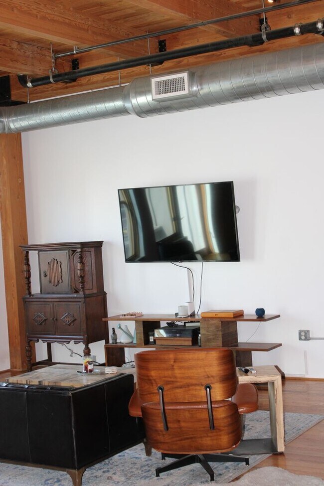 Building Photo - Full Service Executive Fully Furnished All Inclusive Architectural Penthouse Loft Downtown Denver