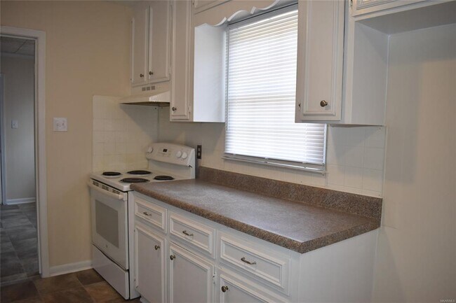 Building Photo - 1659 Rigby St