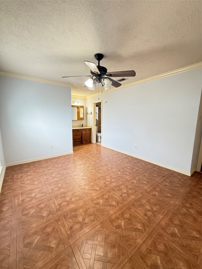 Building Photo - 8507 Clover Land Ct