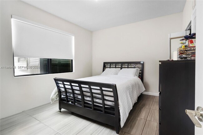 Building Photo - 7805 NW 104th Ave