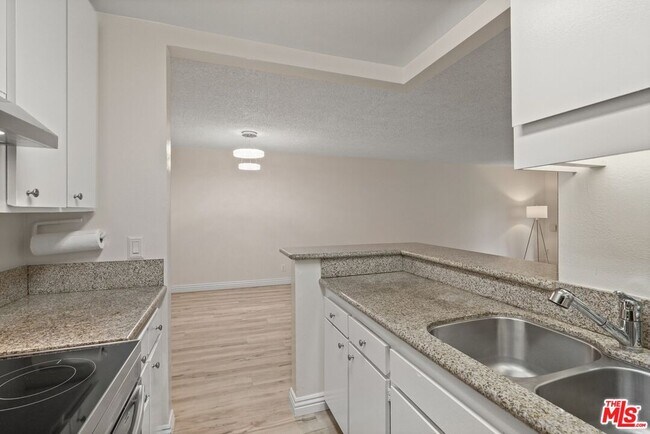 Building Photo - 7740 Redlands St