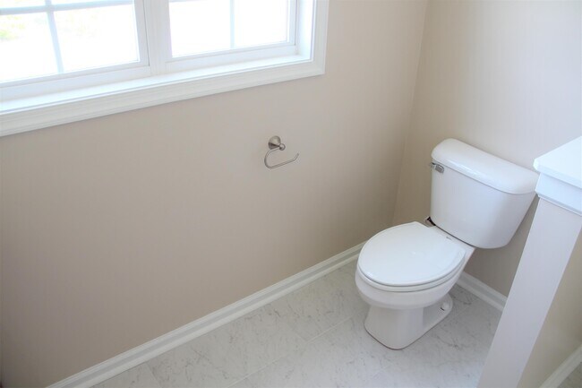 Building Photo - 107 Enchanted Way