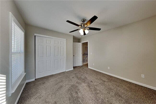 Building Photo - 40 Parkmont Ct