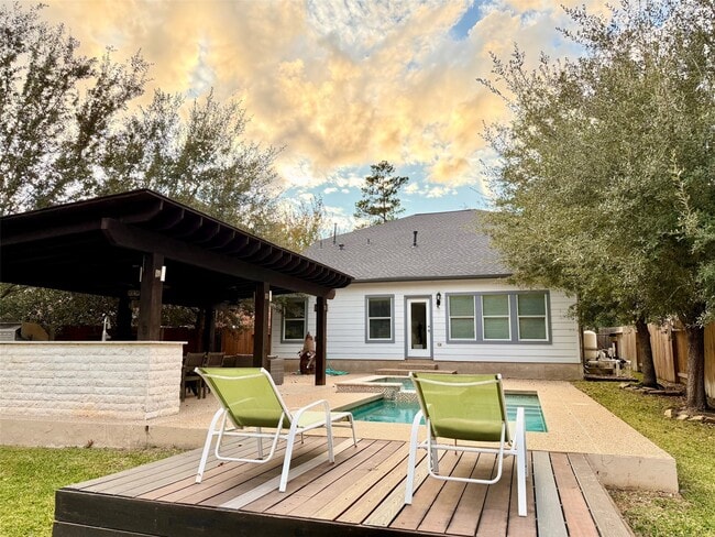 Building Photo - 142 E Spindle Tree Cir