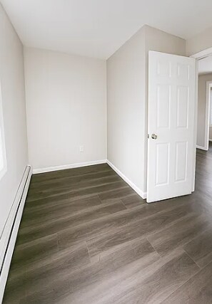 Building Photo - 677 2nd Ave