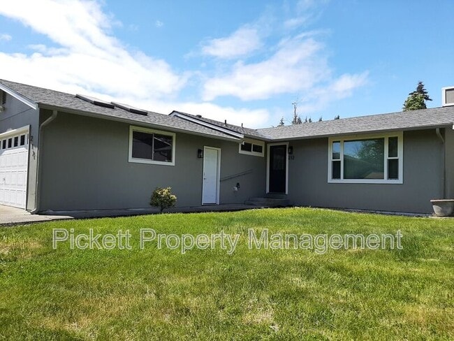 Building Photo - 212 NE Torval Canyon Rd