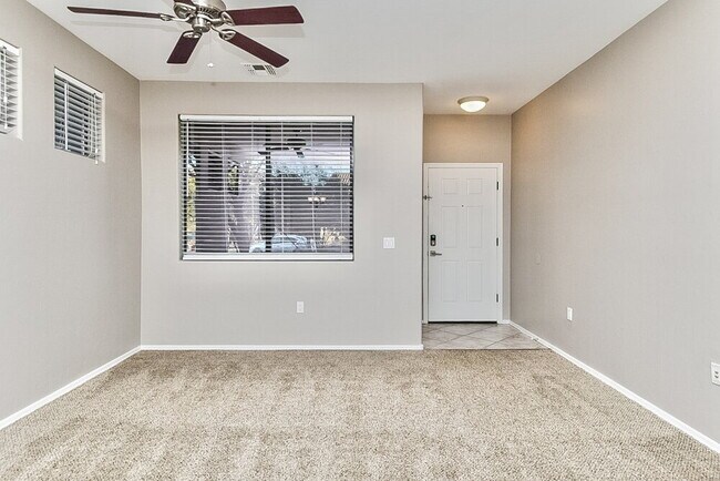 Building Photo - 472 East Placita Amuleto