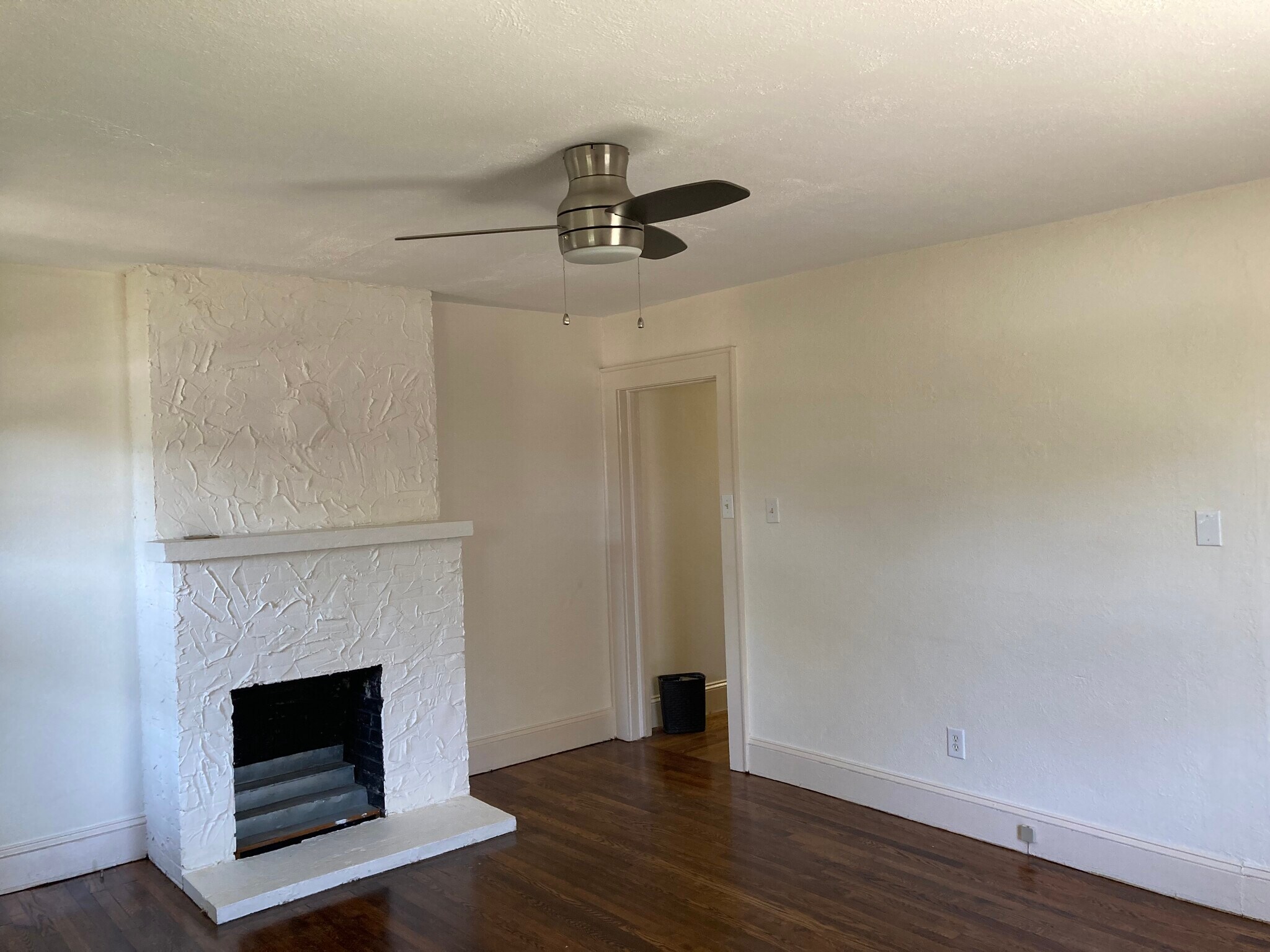 Building Photo - 1002 4th Street Dr NW