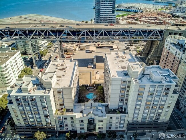 Building Photo - 201 Harrison St