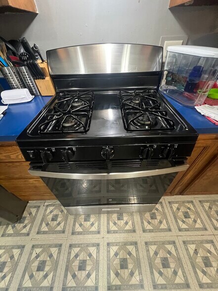 Building Photo - 1101 Lanore Dr