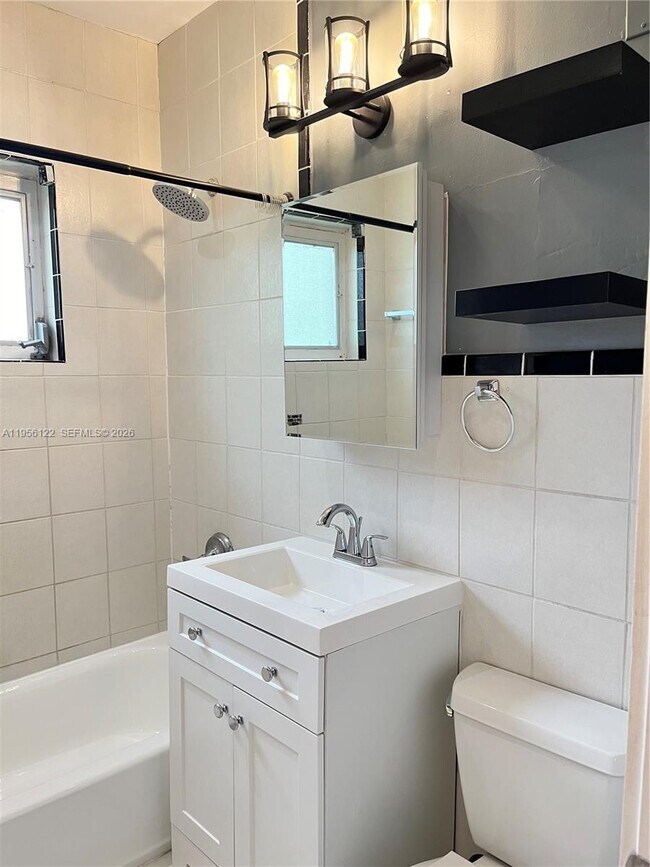 Building Photo - 36 Almeria Ave