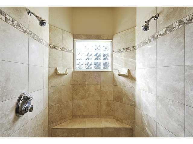 Building Photo - 644 Newport Dr